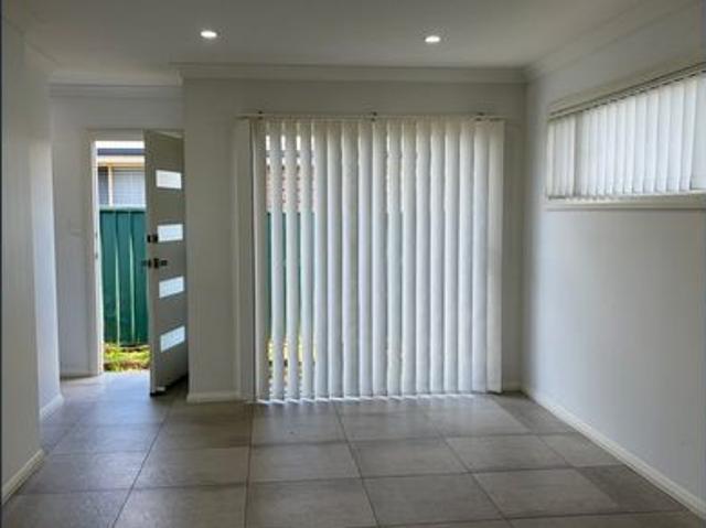 House for rent in Smithfield, Sydney