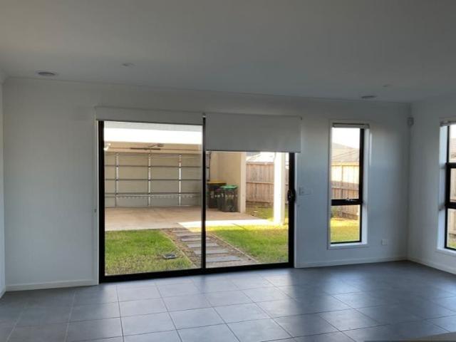 Townhouse for rent in WestWood Walk, Melbourne