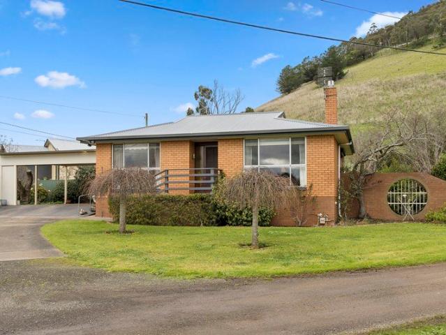 House for sale in Gnotuk, Victoria