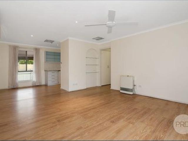 Townhouse for rent in Albury, New South Wales