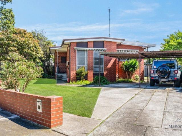 House for sale in Newcomb, Geelong