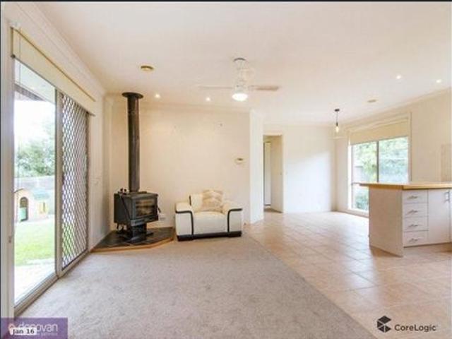 House for rent in Carrum Downs, Melbourne