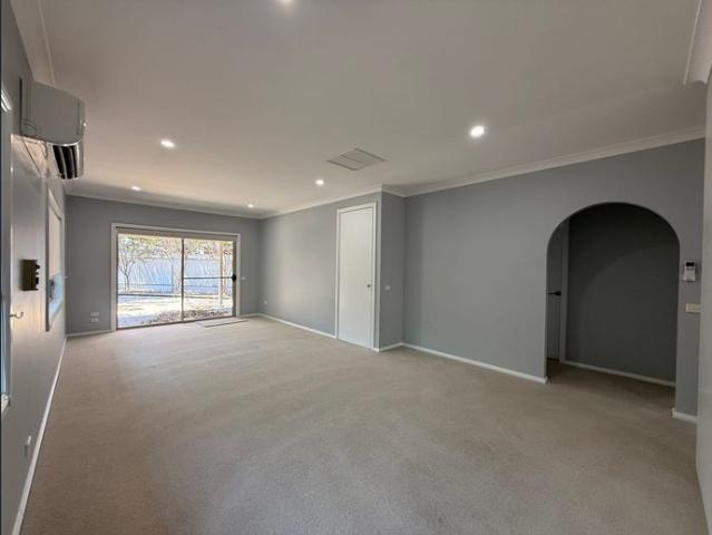 Townhouse for rent in Albury, New South Wales