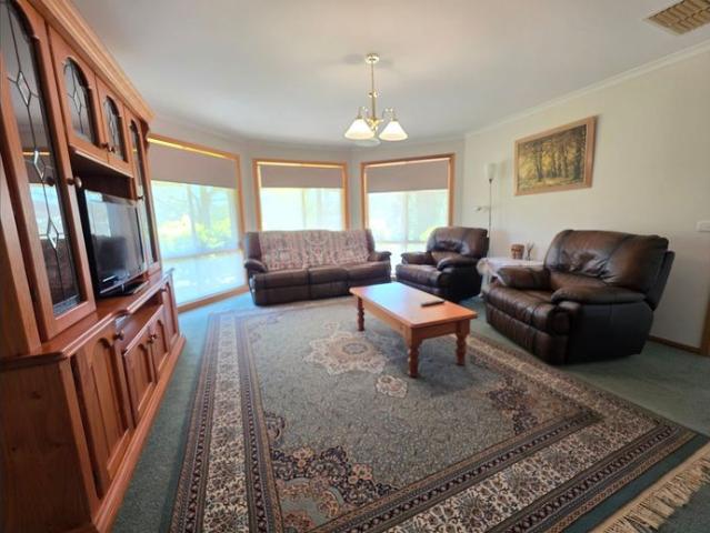 House for rent in Lavington, Albury