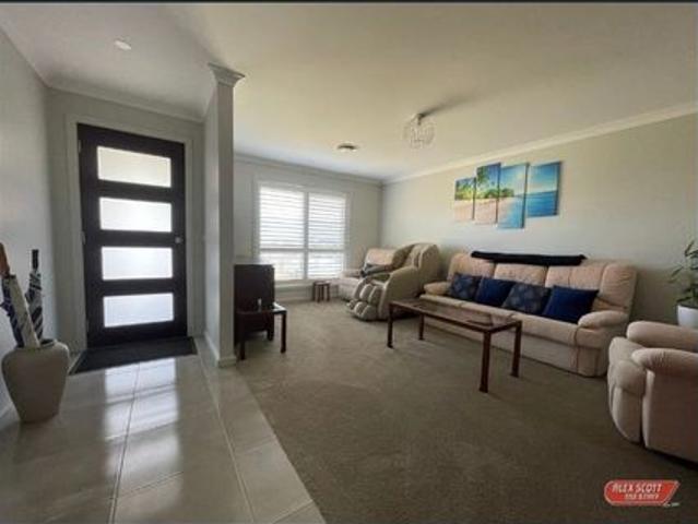 House for rent in Drouin, Victoria