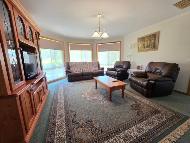 House for rent in Lavington, Albury