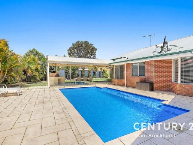 House for sale in Canning, Canning Vale
