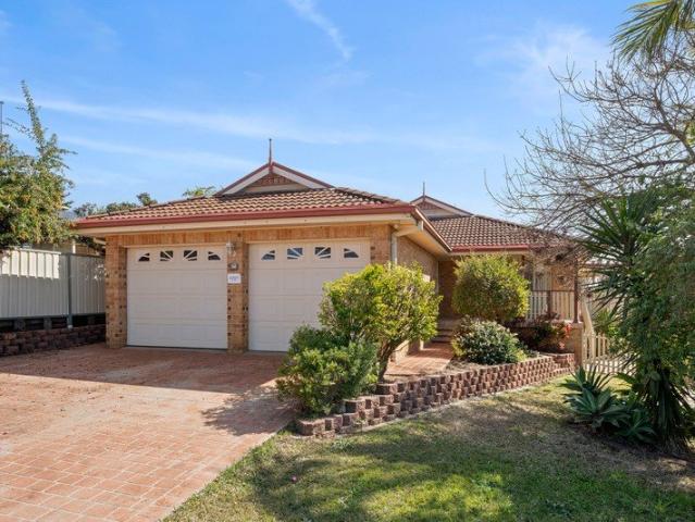 House for sale in Lake Haven, New South Wales