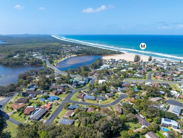 House for sale in Lake Cathie, Port Macquarie-Hastings Council