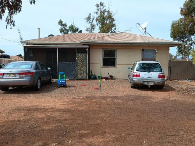 Cottage for sale in Iron Knob, South Australia
