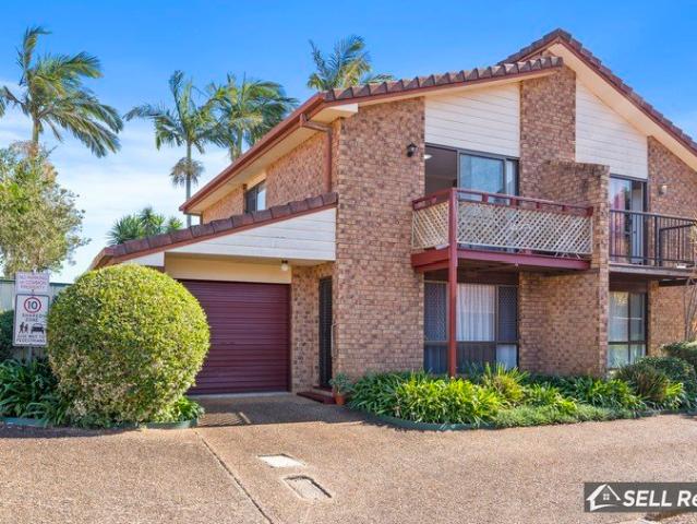Townhouse for sale in Toombul, Queensland