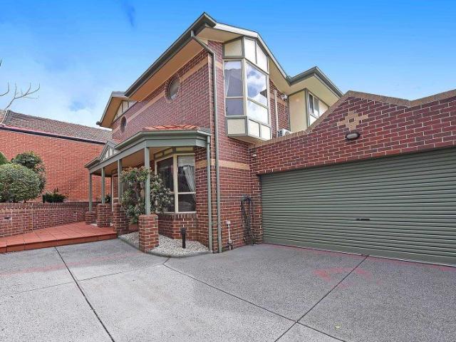 Townhouse for rent in Essendon, Melbourne