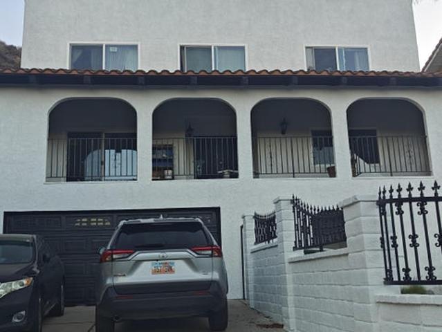 Room for rent in Burbank, California