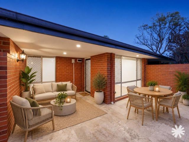 Villa for sale in Como, City of South Perth