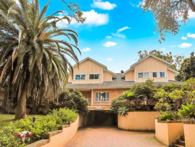 Townhouse for rent in Baulkham Hills, Sydney
