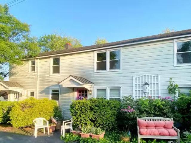 Condo for rent in Somerset