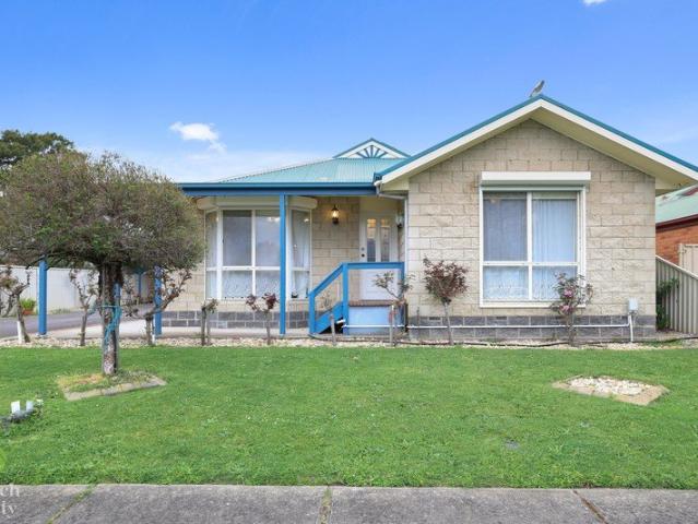 House for sale in Trafalgar