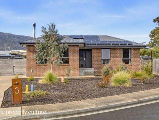 House for sale in Huonville, Huon Valley