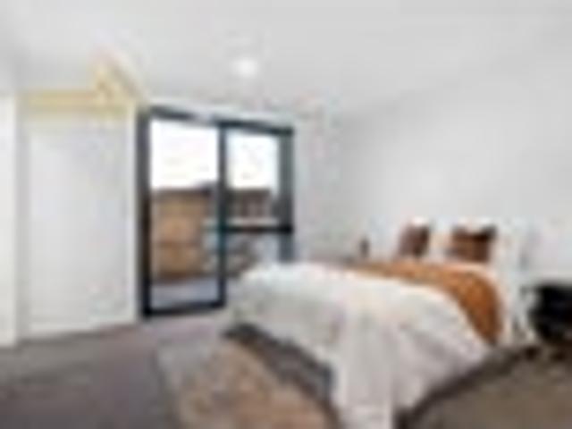 House for sale in Chaslands, Canterbury