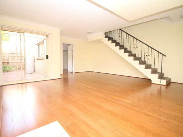 Townhouse for rent in Sydney, New South Wales