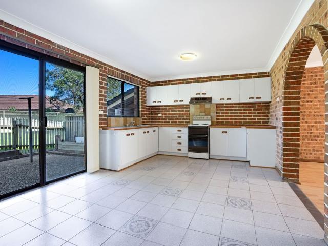 House for rent in Lake Heights, Wollongong City Council