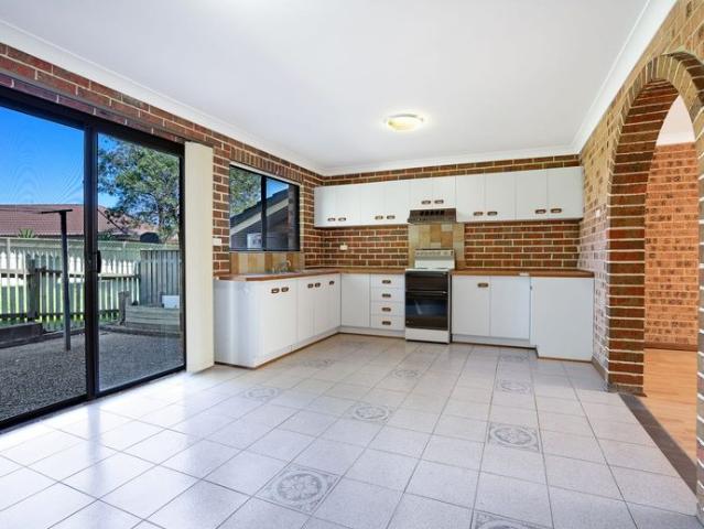 House for rent in Lake Heights, Wollongong City Council