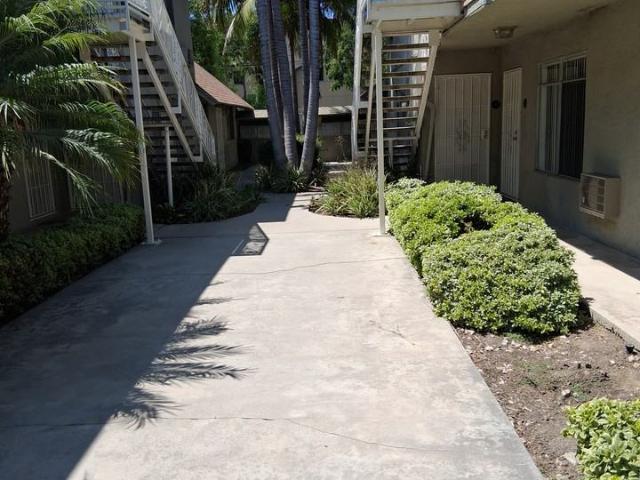Apartment for rent in Downey, California