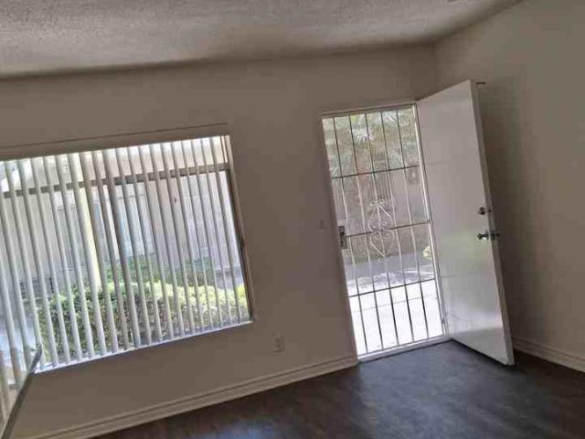 Apartment for rent in Downey, California