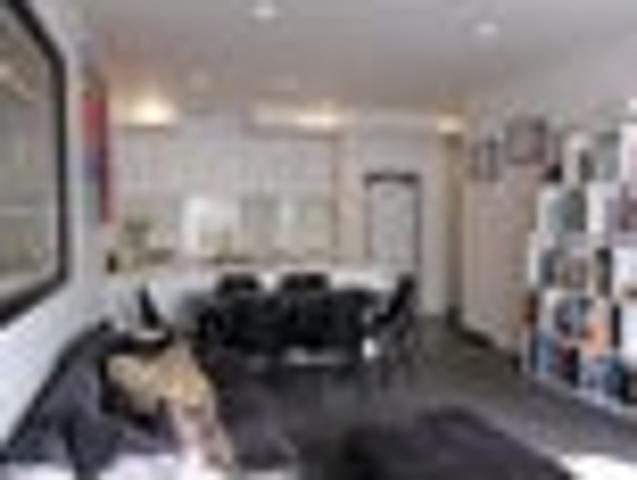 Townhouse for sale in Newton