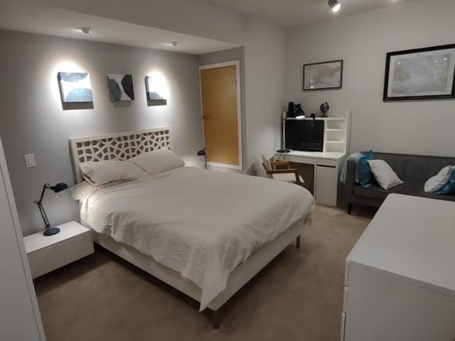 Room for rent in Long Beach Room for rent in Long Beach