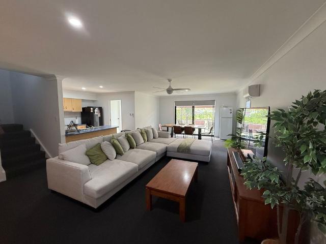 Townhouse for rent in Robina, Gold Coast City
