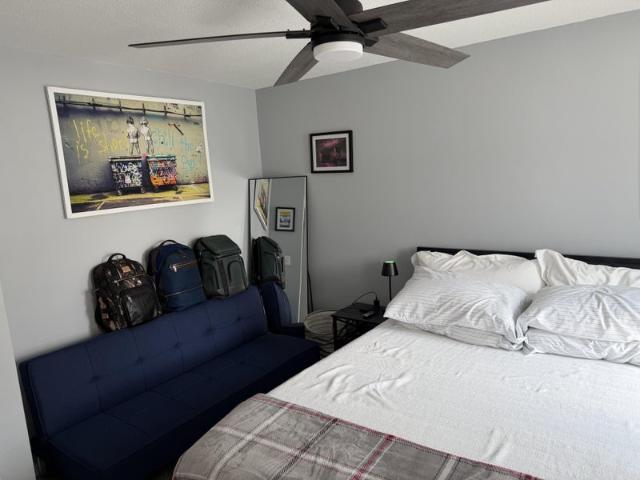 Room for rent in Windsor Locks, Capitol Planning Region