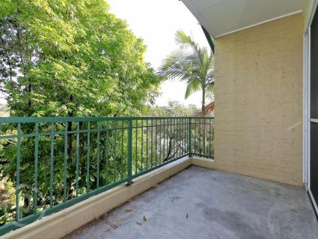 Apartment for rent in Toombul, Queensland