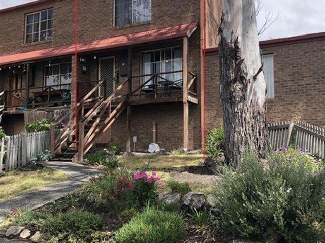 Townhouse for rent in Abbotsfield, Hobart