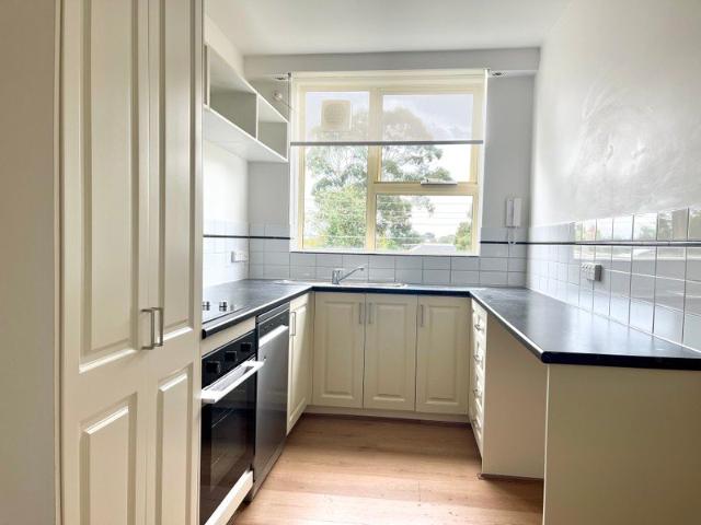 Apartment for rent in Elsternwick, Melbourne