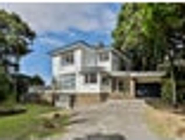 House for sale in Oratia