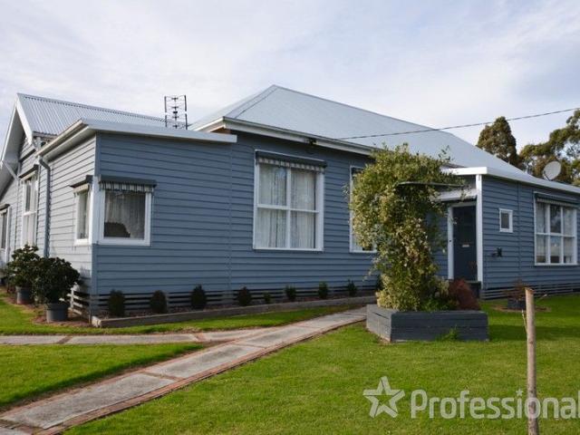 House for sale in Calrossie, Victoria