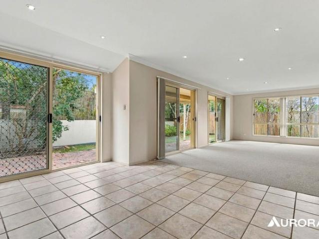 Townhouse for rent in Grange, Greater Brisbane