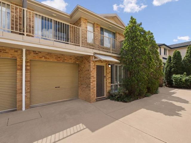 Townhouse for sale in North Gosford, Gosford