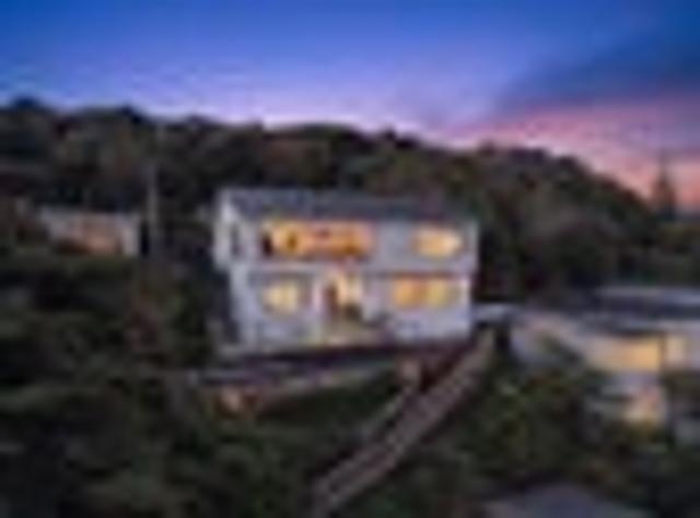 House for sale in Days Bay, Wellington