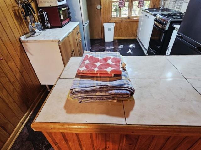 Quillón, Arriendo cabaña full equipada, 8 personas