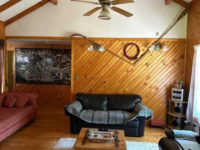Quillón, Vende hermosa casa con piscina 830