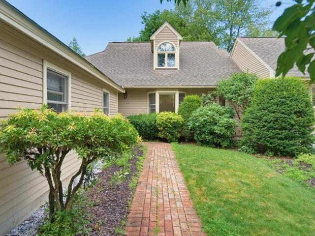 House for sale in New Hampshire