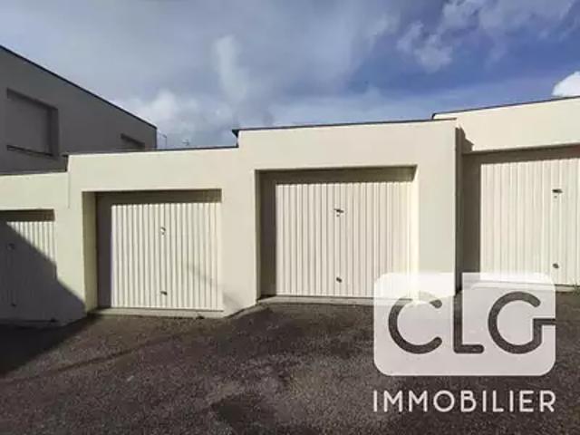Garage location à Quimper, Bretagne