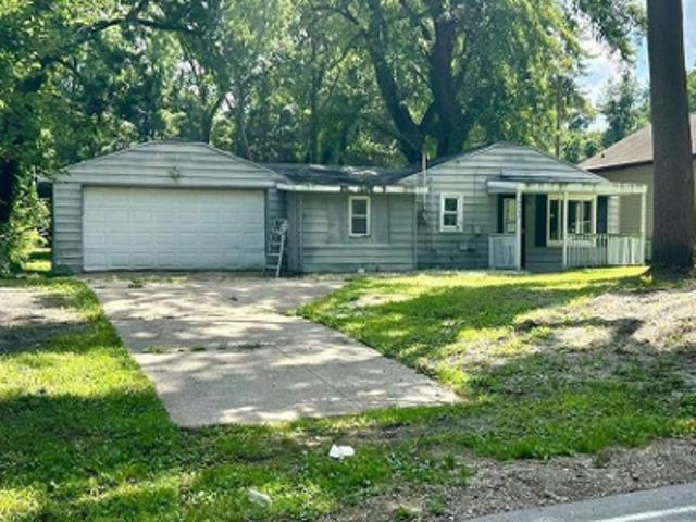 House for sale in Chain-O-Lakes, South Bend