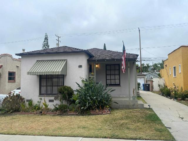 House for sale in Long Beach, California