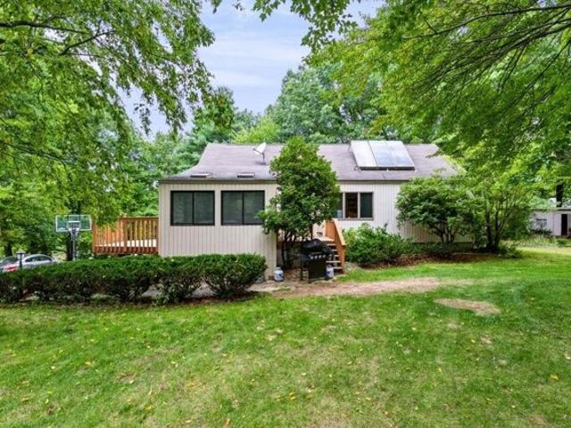 House for sale in Derry, Rockingham County