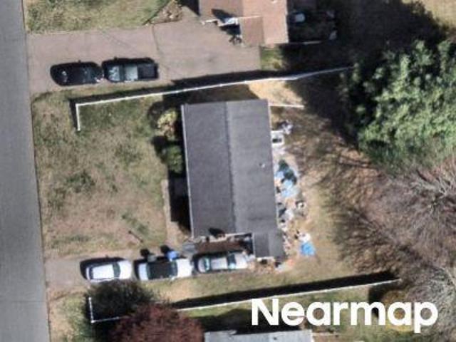 House for sale in Newington