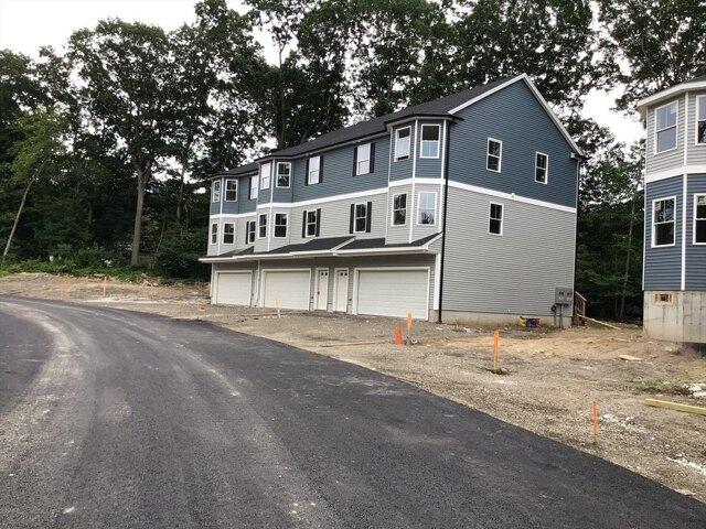 Condo for sale in Holbrook, Massachusetts
