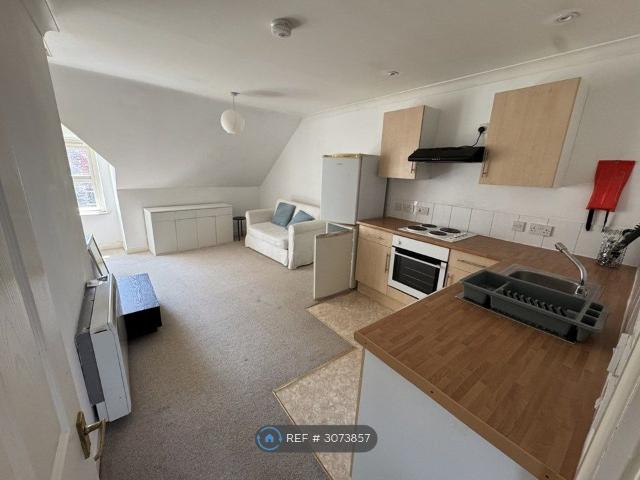Studio for rent in Portsea, Portsmouth
